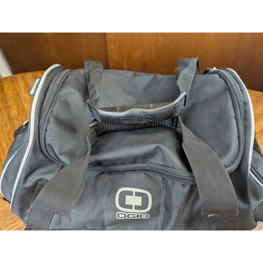 OGIO‎ Crunch Sports Duffle Bag Fitness Gym Pickleball Tennis Basketball Pocket